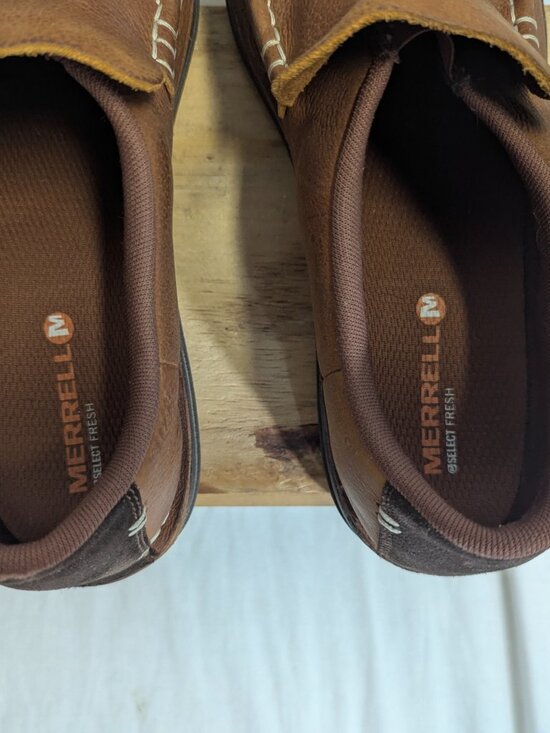 Merrell Size 10 Brown Leather Slip-On Loafers